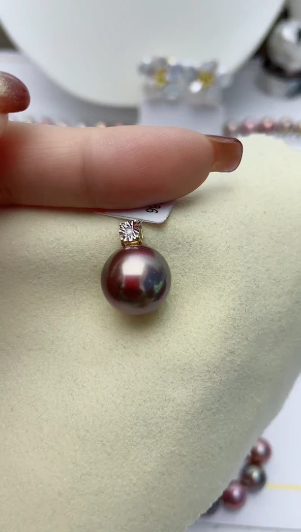 【闪购商品】海水珍珠颈饰18K金镶嵌W84