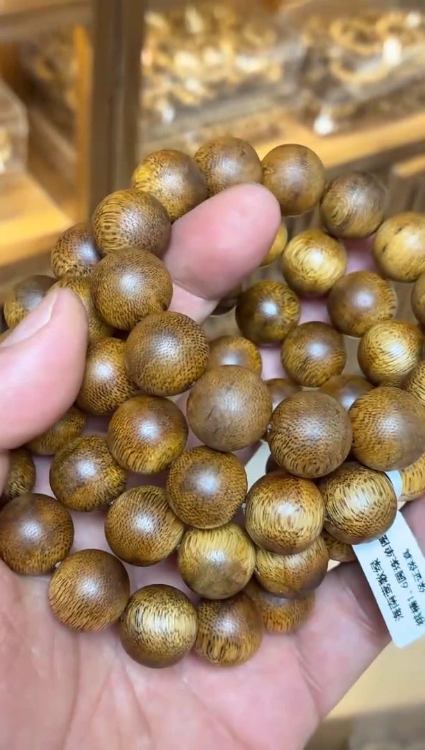 沉香手串 海南莺歌绿圆珠单圈1.6多样性发其一