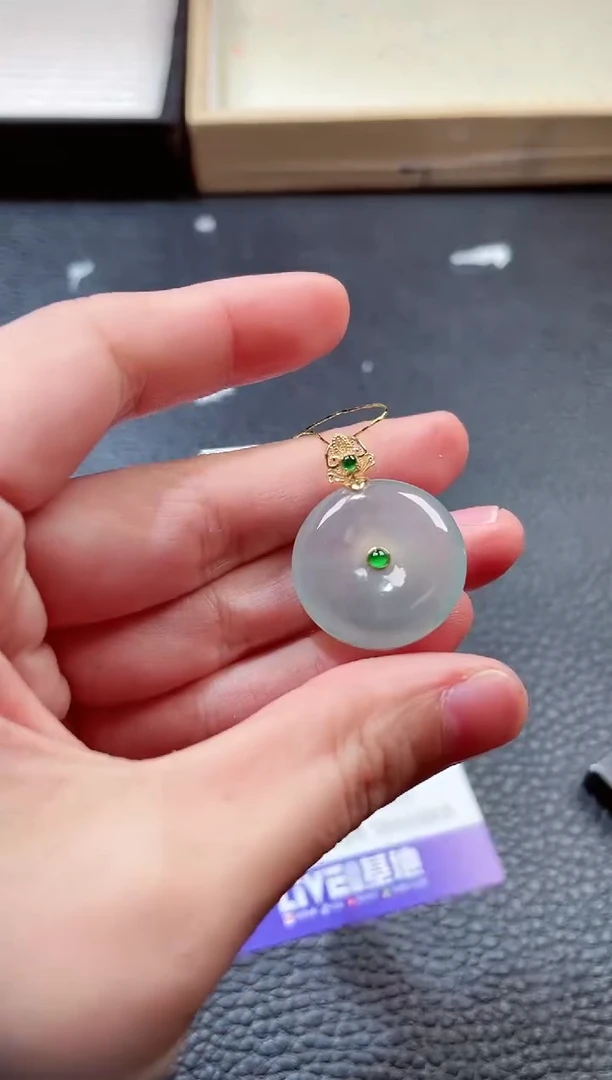 翡翠18K金镶嵌颈饰00007976