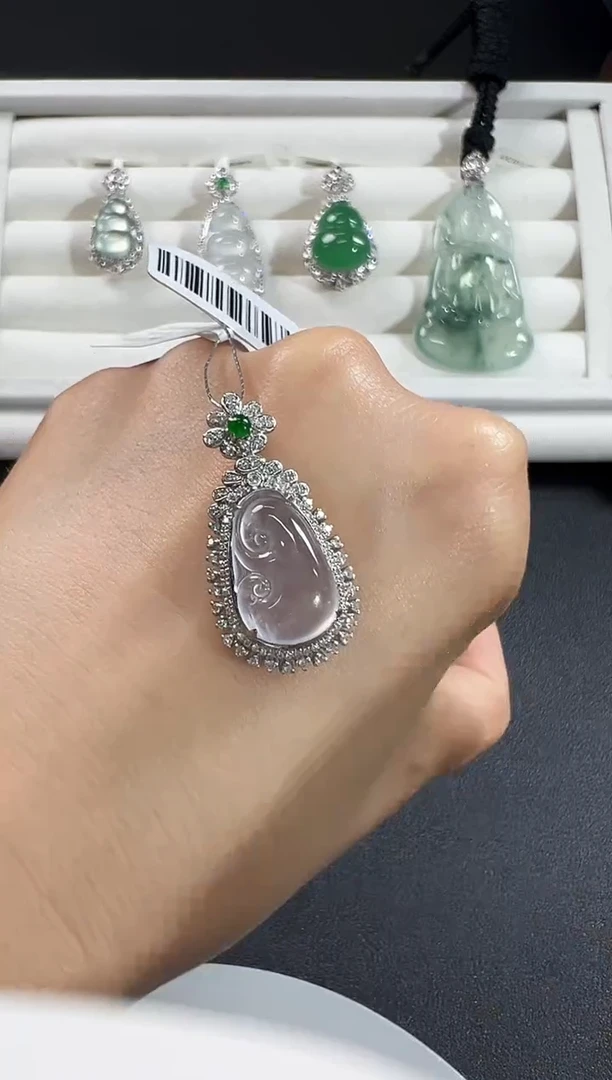 颈饰18K金镶嵌翡翠KAC1224-023