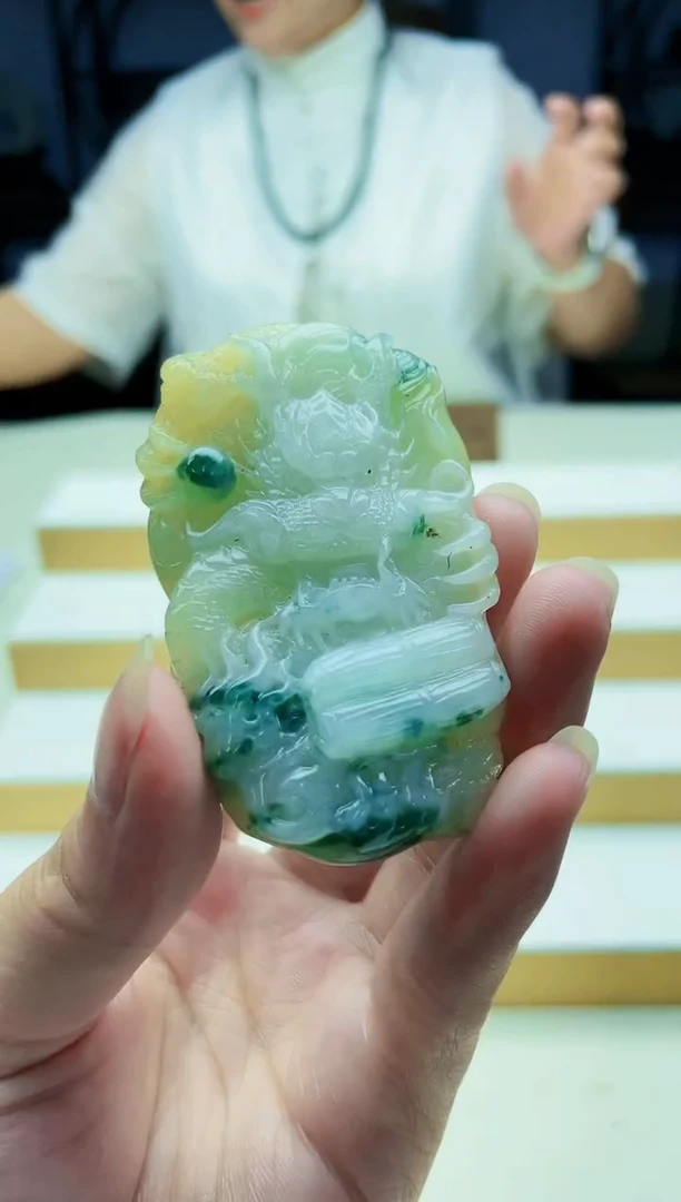 未镶嵌定制翡翠毛货09050360