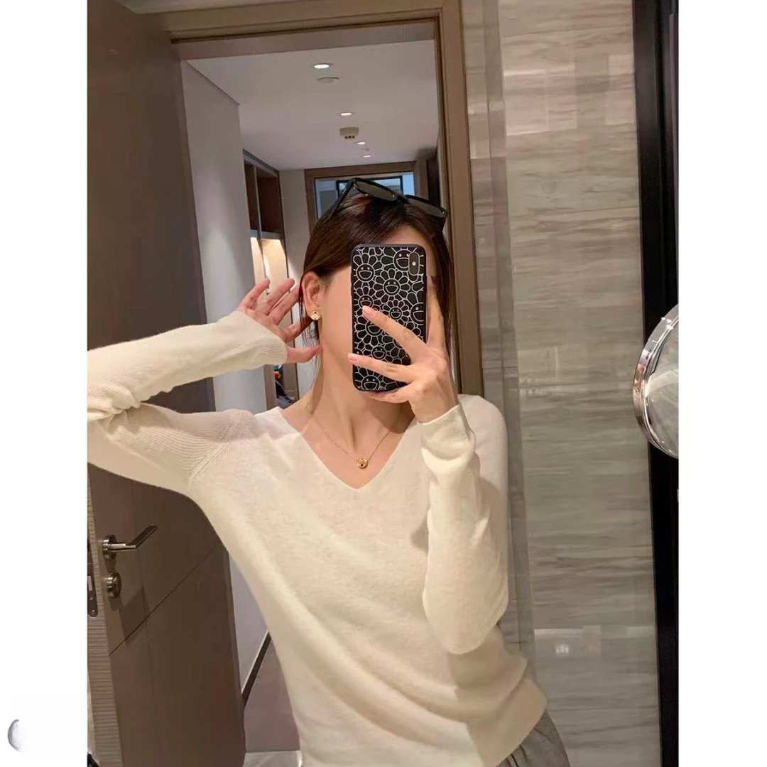 福利--选择编码--秋冬v领纯色百搭长袖显瘦针织毛衣女-小君