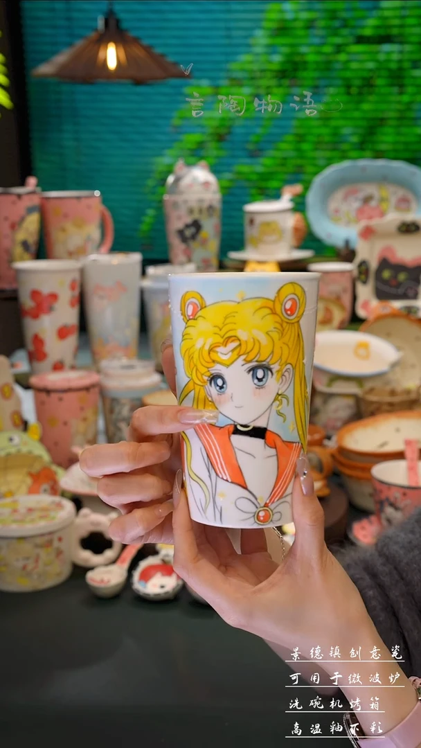 景德镇手绘美少女手握杯