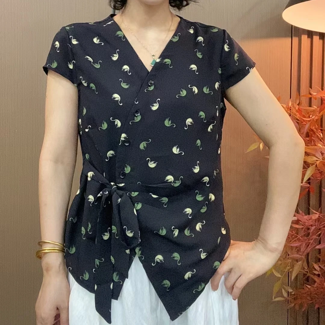 2025夏季新款V领短袖显瘦修身时尚女士百搭小衫上衣8720