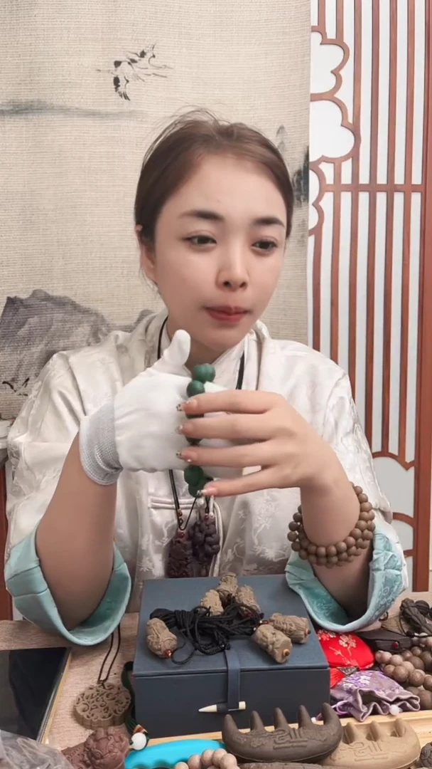 泥塑青龙醒心单圈手串