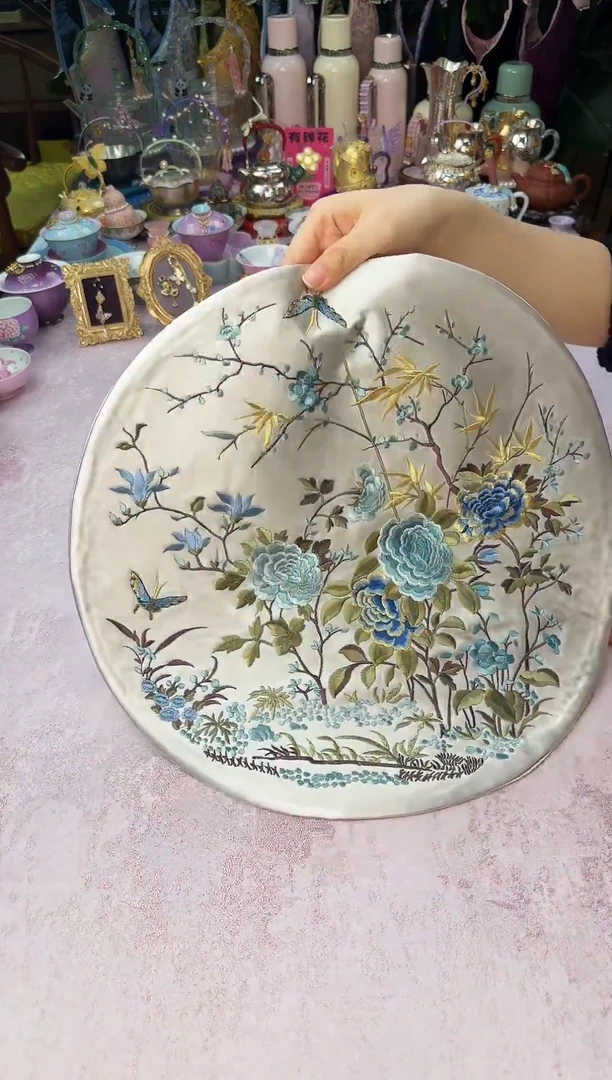 113 银色刺绣圆型茶席