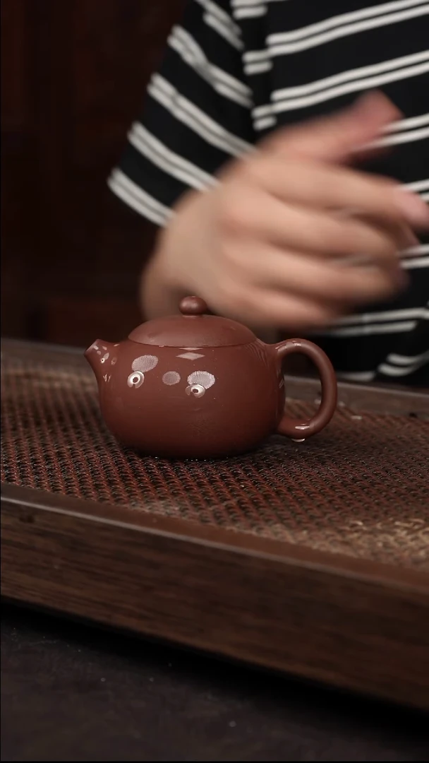 茶杯紫砂底槽清西施
