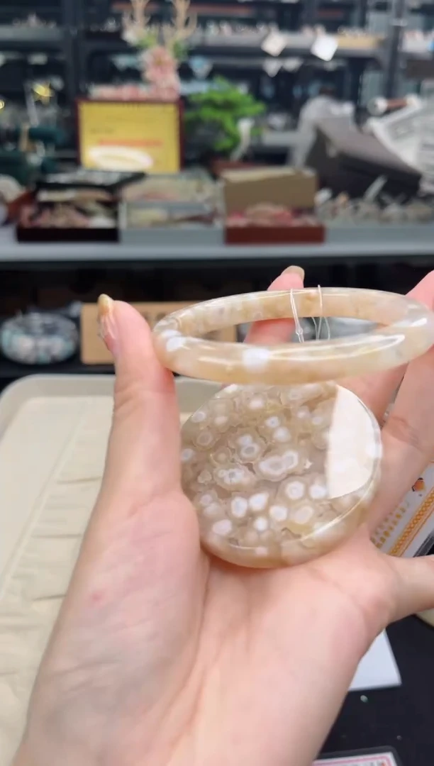 【闪购商品】石英质玉手镯未镶嵌60圈口（赠品镯心）3507117