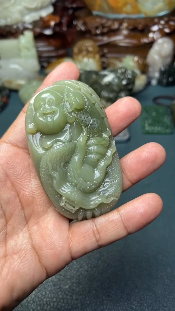 未镶嵌和田玉把件-