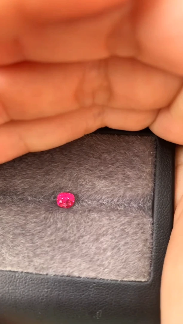 未镶嵌裸石定制尖晶石枕型 绝地 0.54ct