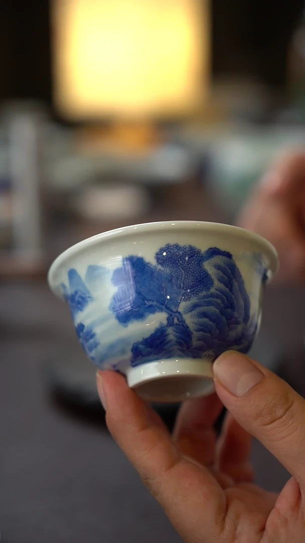 景德镇全手工手绘青花山水压手杯