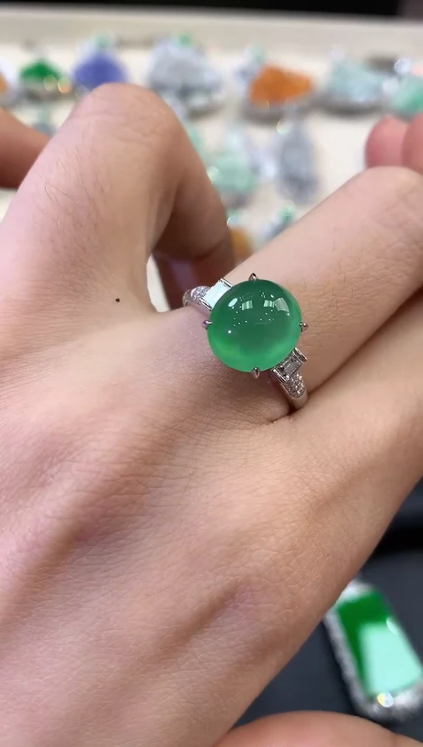 【闪购商品】翡翠戒指18K金镶嵌D103
