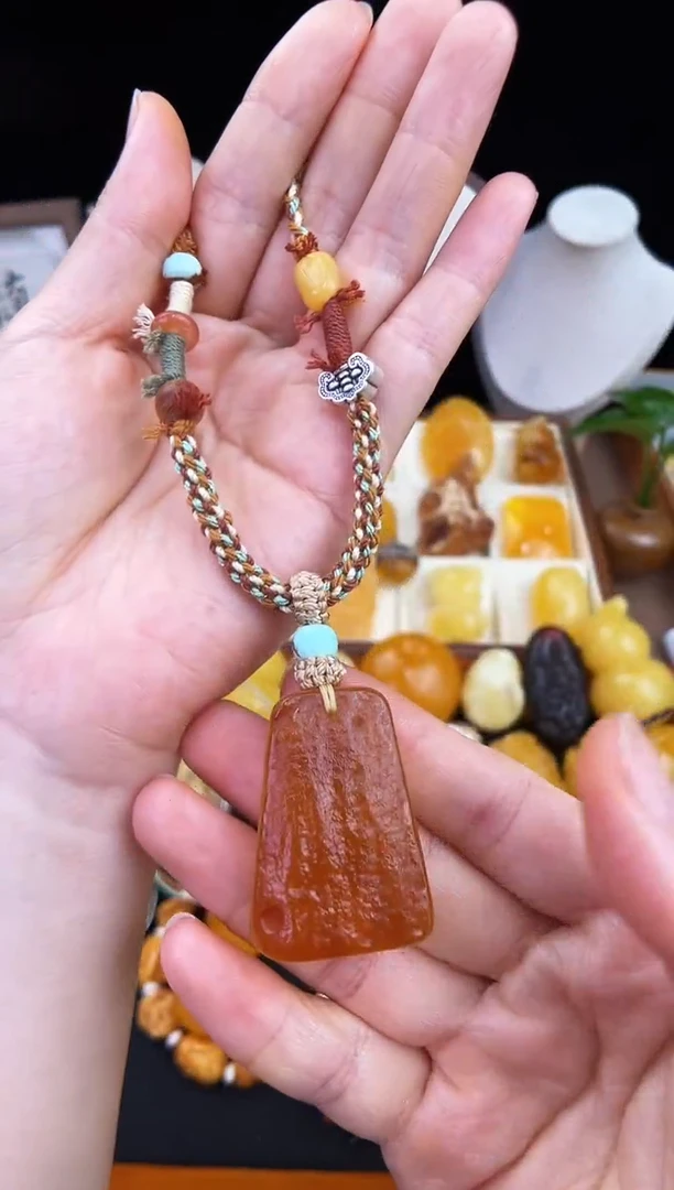 琥珀未镶嵌珠宝奇石柒月