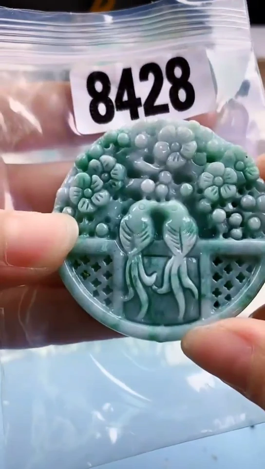 翡翠未镶嵌颈饰天然翡翠吊坠挂件
