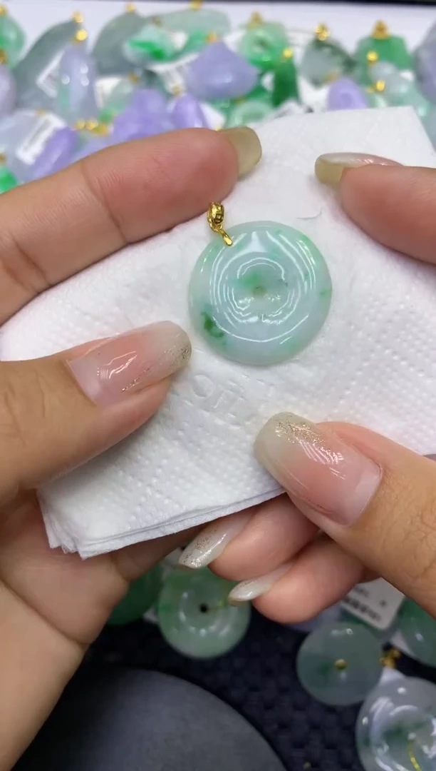 颈饰未镶嵌翡翠天然缅甸A货翡翠