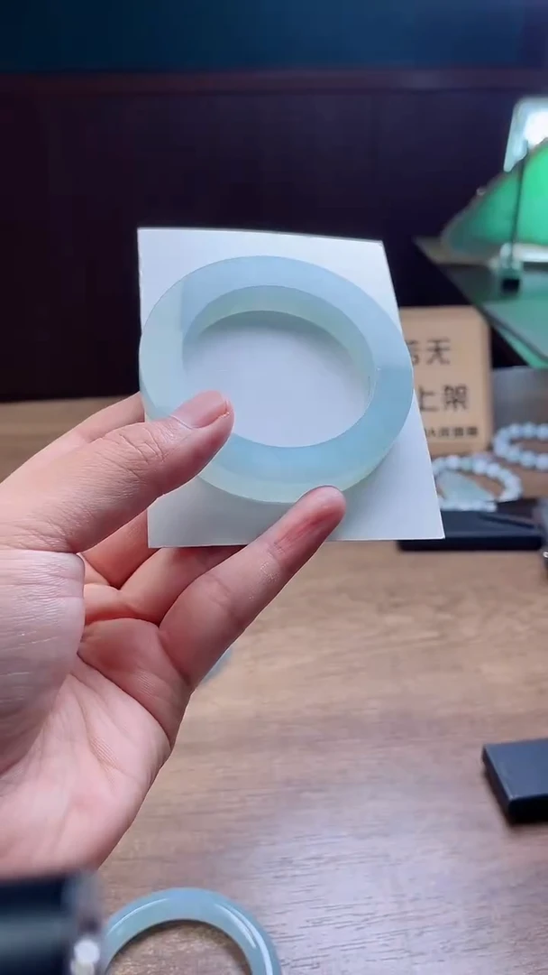 定制翡翠手镯未镶嵌笑****o定制