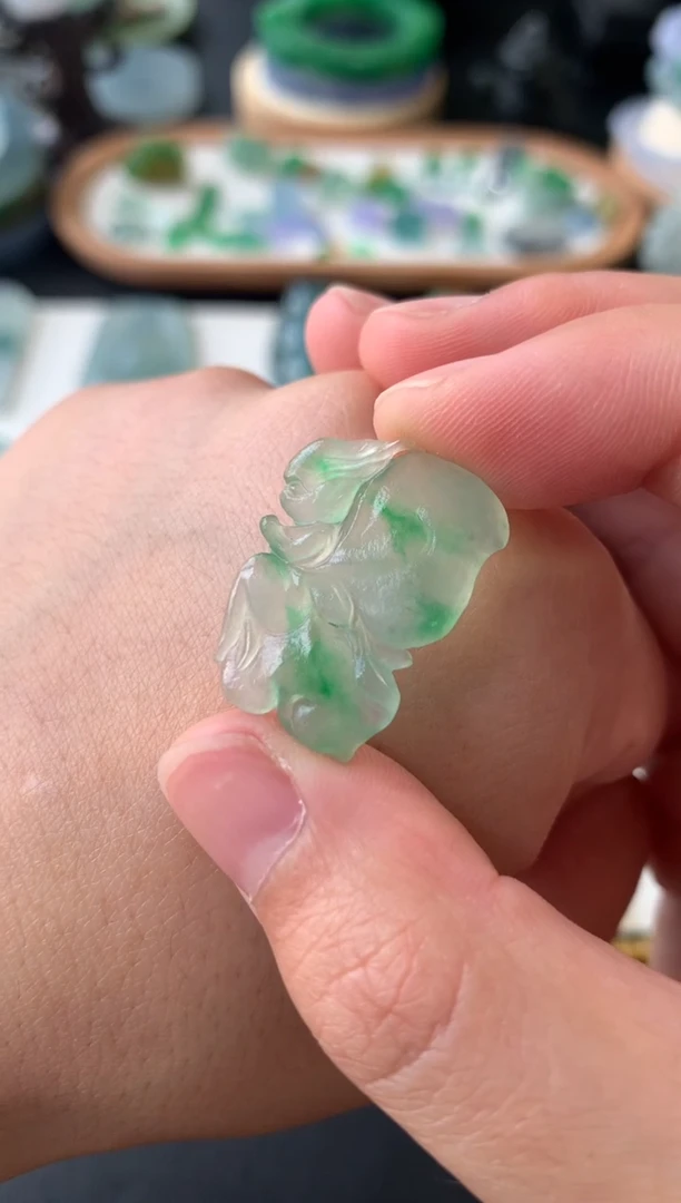 定制翡翠未镶嵌翡翠