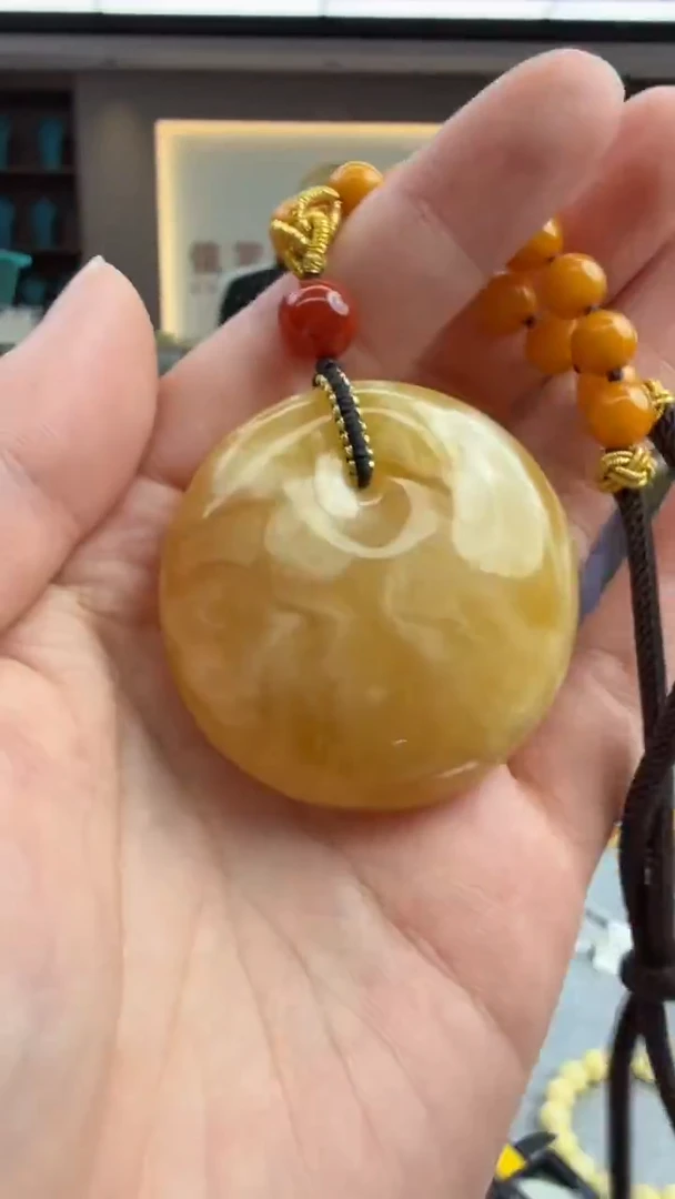 琥珀颈饰未镶嵌483秒拍号 假一罚三