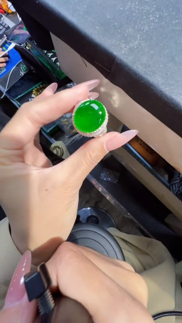 【闪购商品】定制翡翠未镶嵌蛋面1