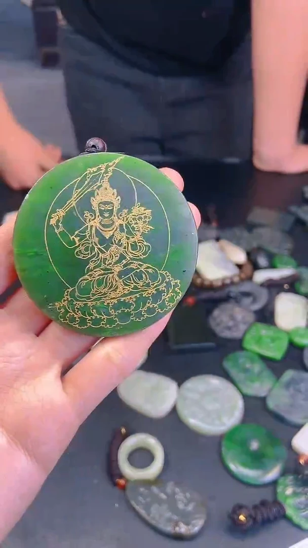 颈饰未镶嵌和田玉1