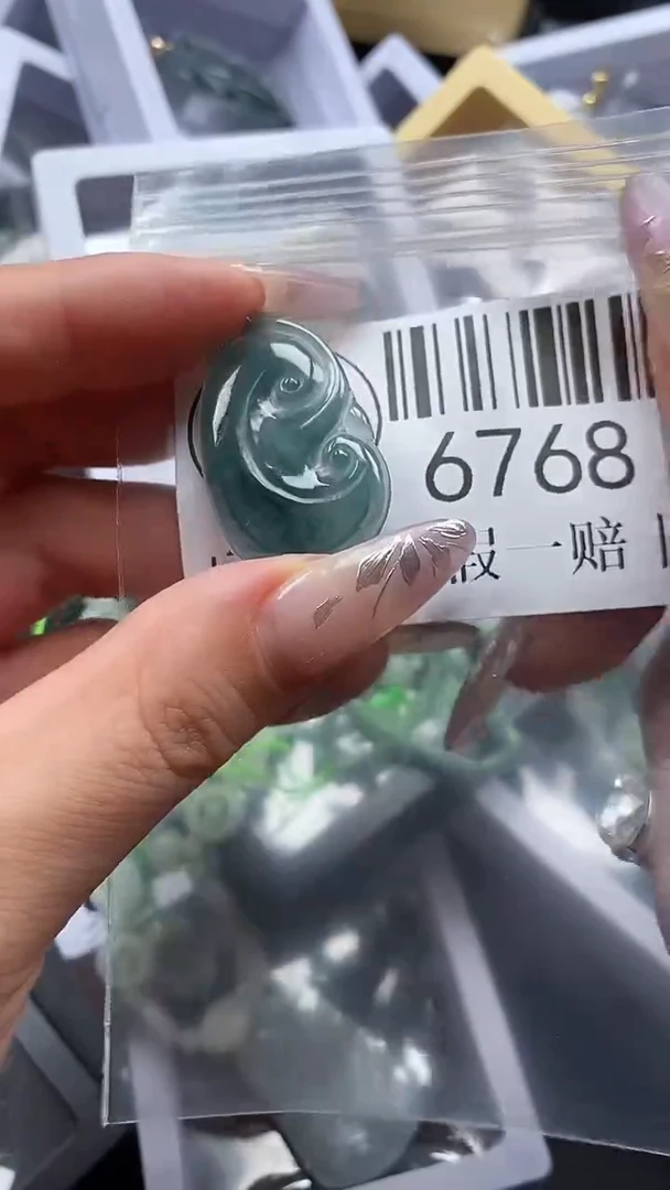 吊坠(不含链)未镶嵌翡翠6768