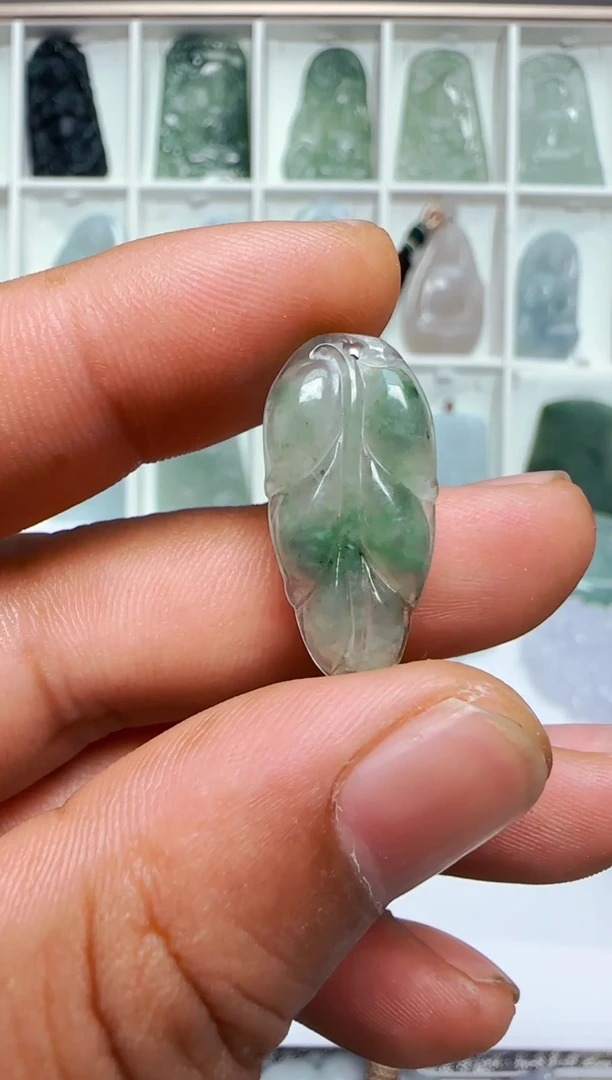 【闪购商品】翡翠颈饰未镶嵌天然A货翡翠