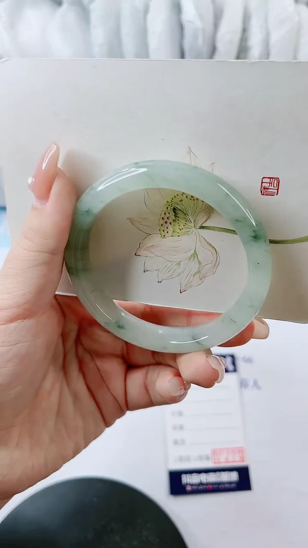 【闪购商品】石英质玉手镯未镶嵌0447814598多样性发货