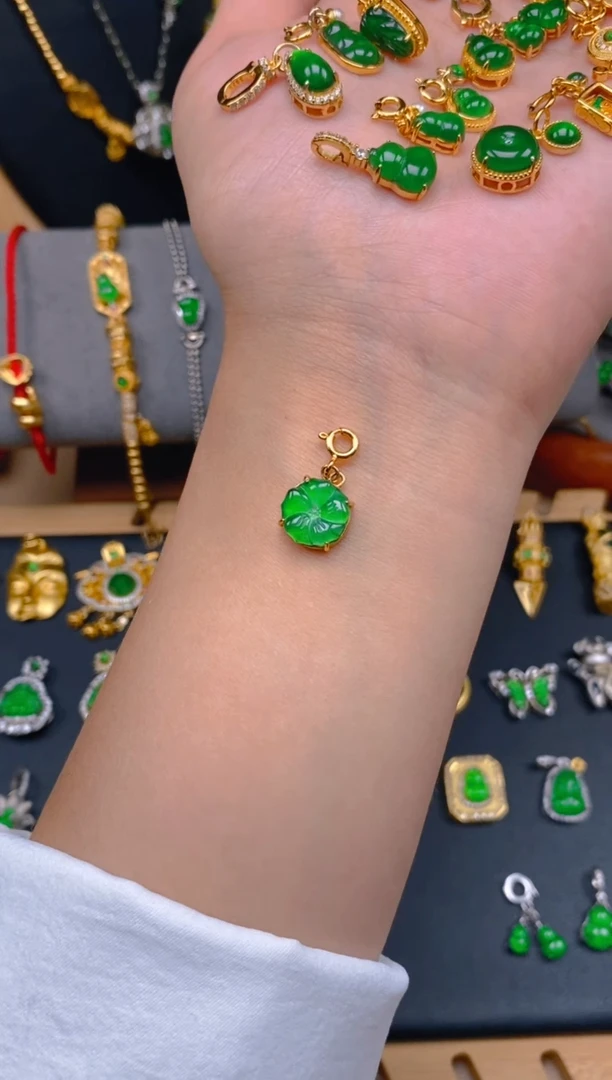 吊坠(不含链)银S925镶嵌翡翠花花万能扣