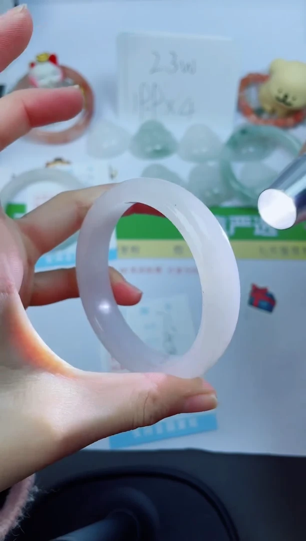 【闪购商品】石英质玉手镯未镶嵌71-56.7