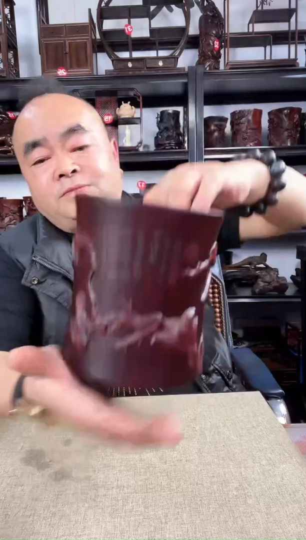 木老李红木工艺品喜上眉梢笔筒