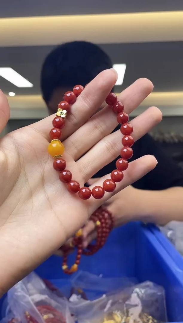 【闪购商品】南红玛瑙`未镶嵌多样性发一件