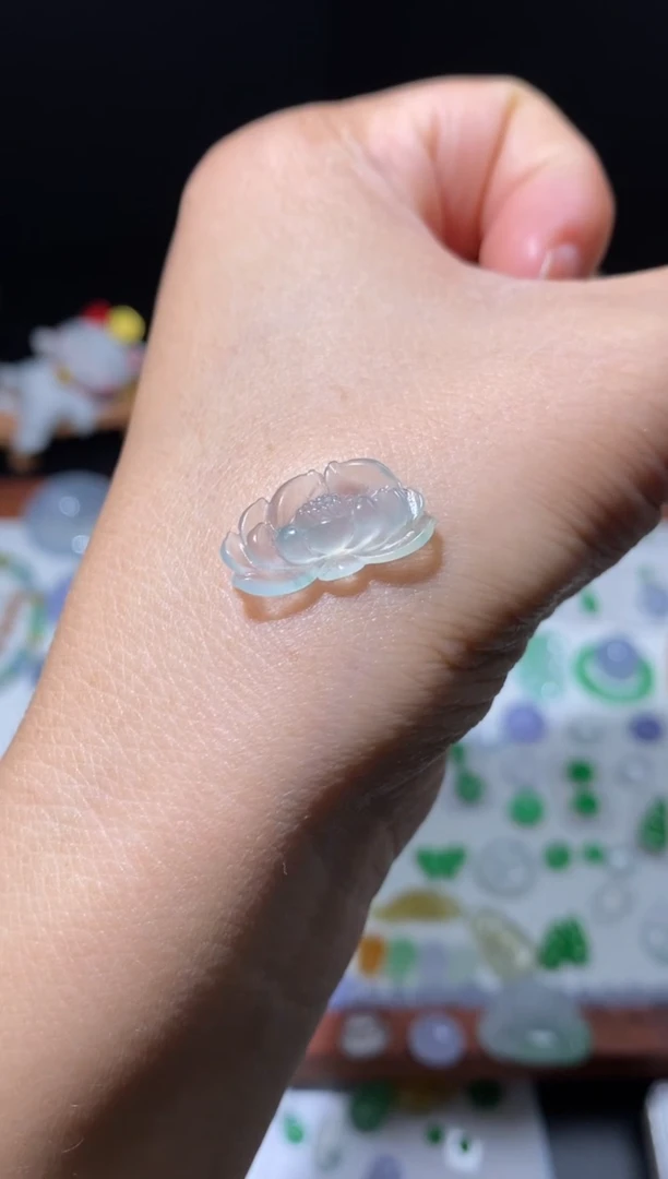 未镶嵌定制翡翠莲花