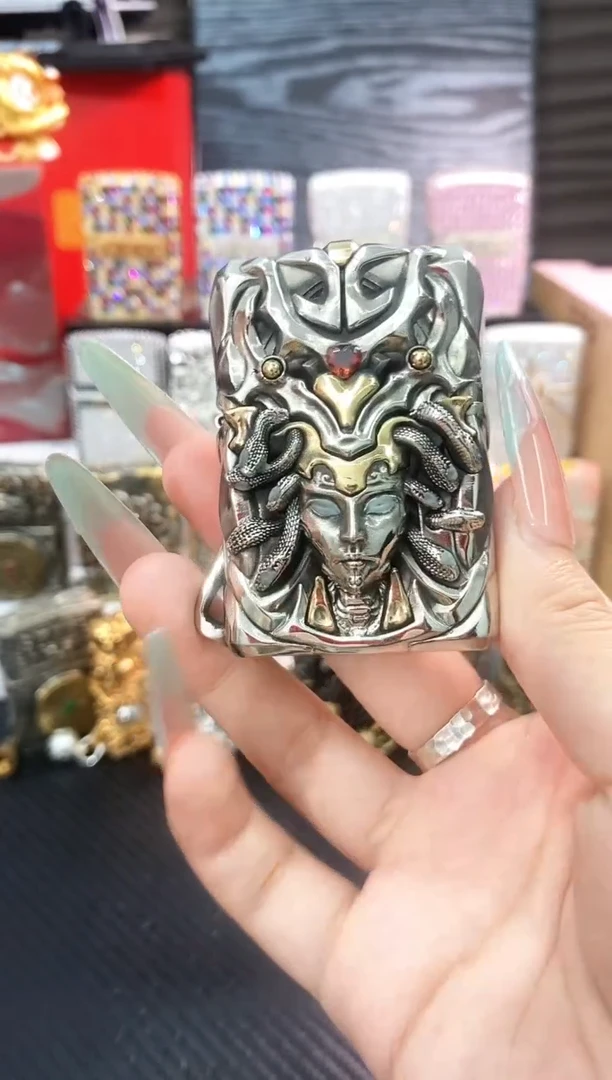 铜夜光美杜莎打火机