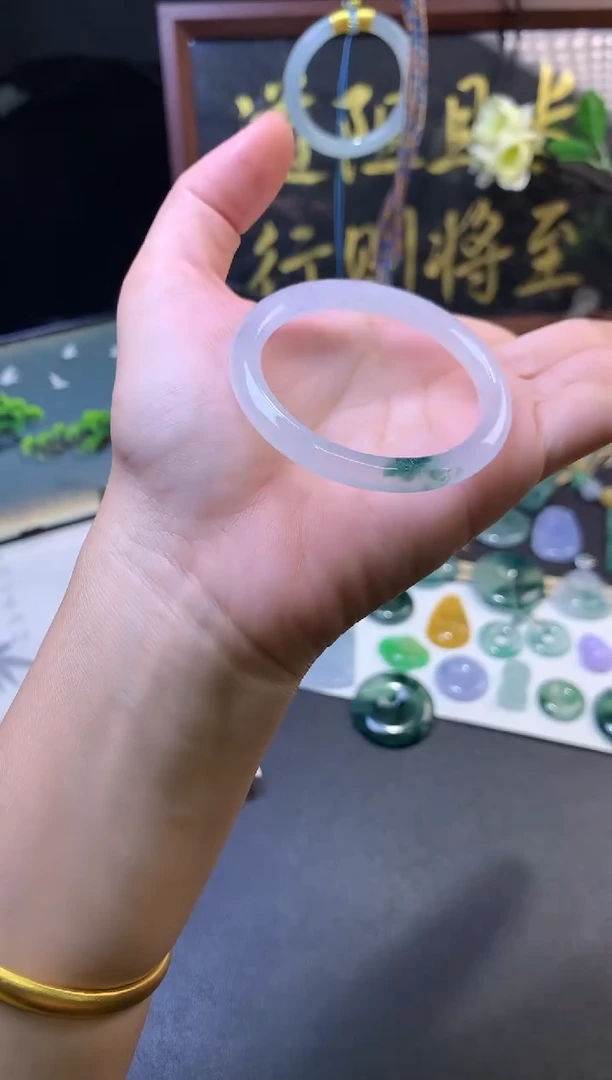 未镶嵌定制翡翠毛货
