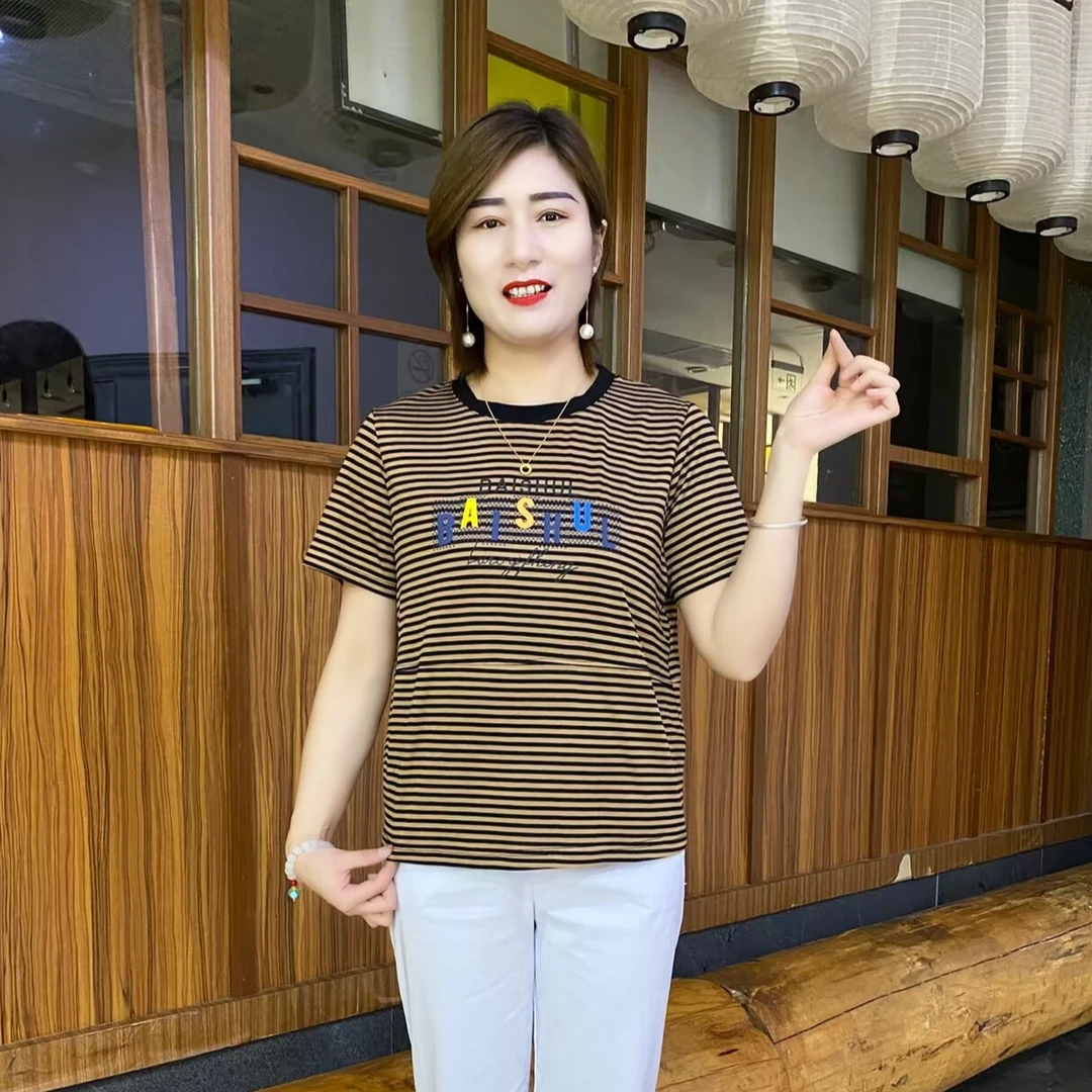 夏季新款时尚圆领百搭休闲中老年女装减龄条纹t恤