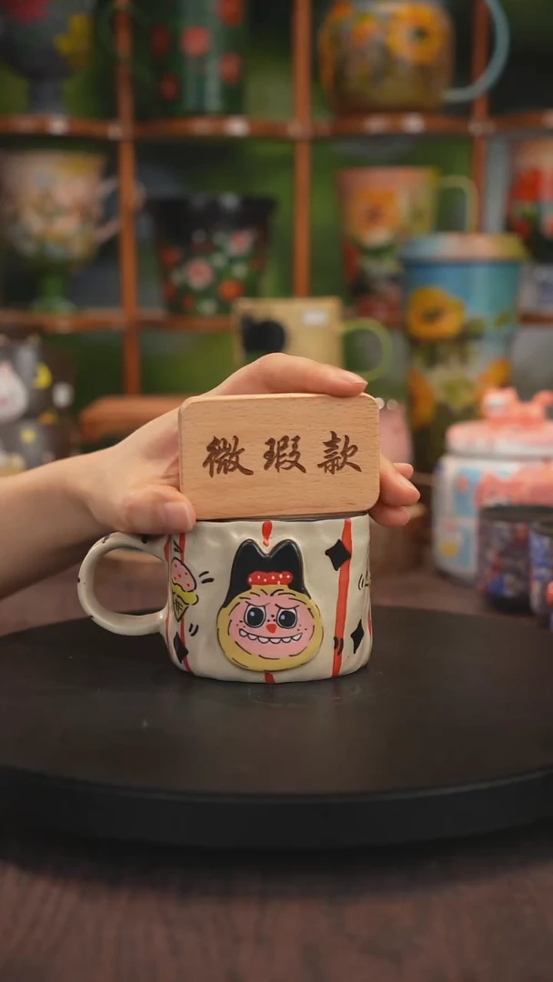 景德镇釉下彩手绘拉布布微瑕