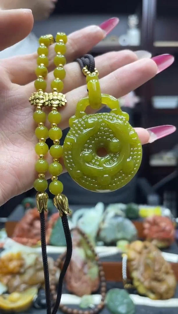 未镶嵌岫玉吊坠··多样性发*货拍一发一