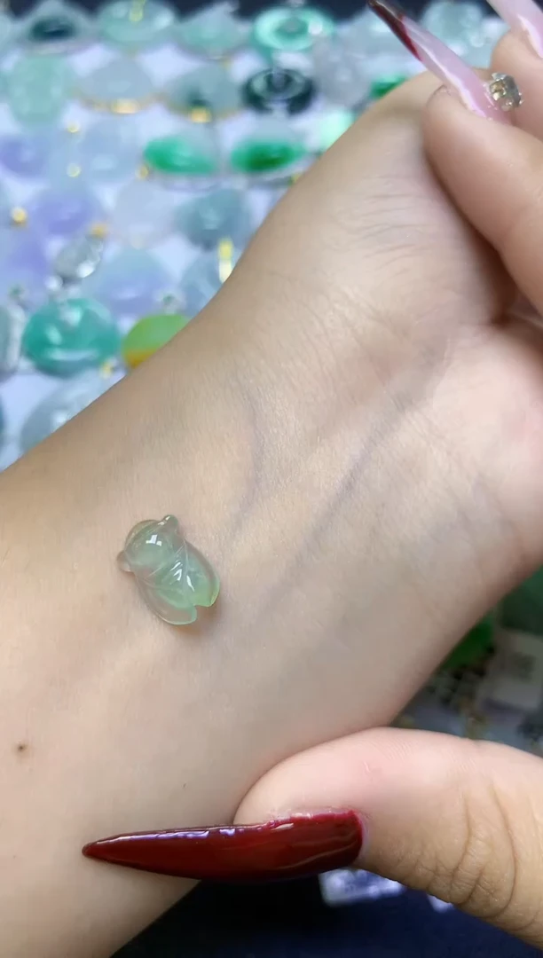 翡翠未镶嵌颈饰 天然缅甸翡翠A货