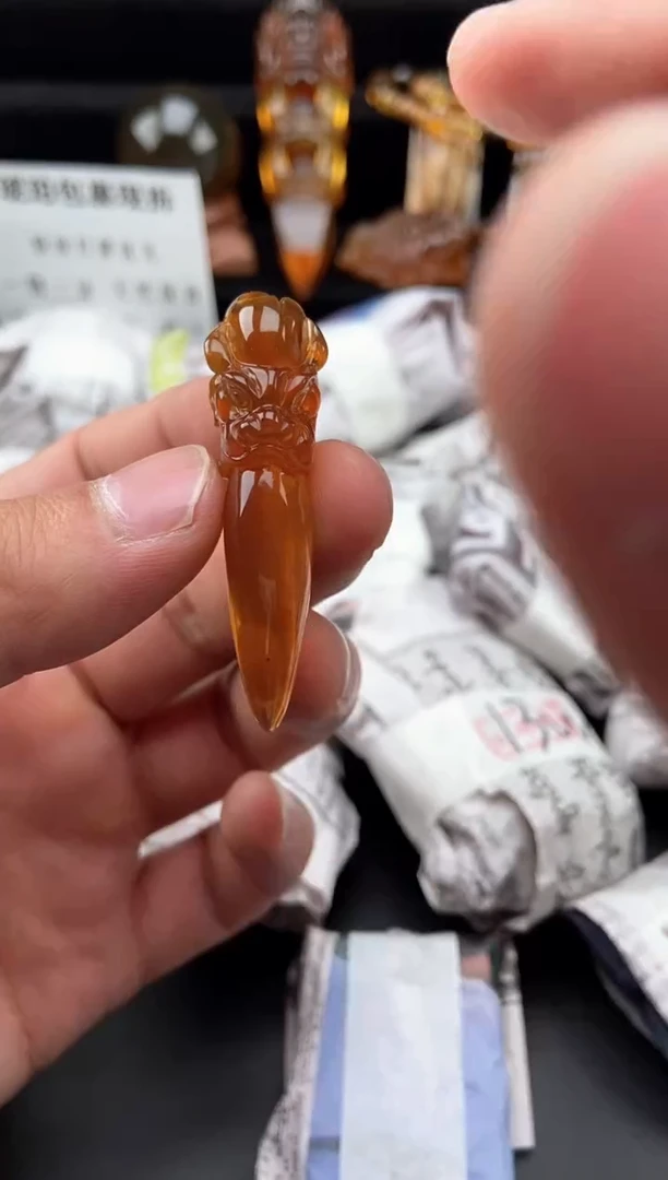 【闪购商品】琥珀颈饰未镶嵌龙牙吊坠
