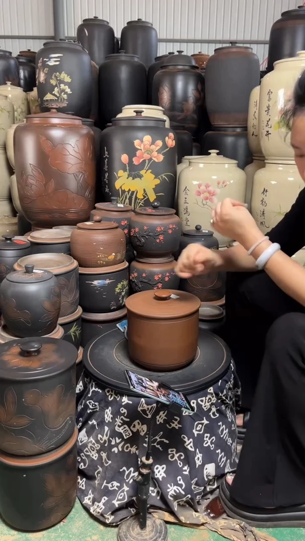 罐瑕疵茶叶罐 古铜色小五饼  025