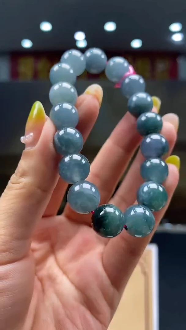 翡翠未镶嵌颈饰********19