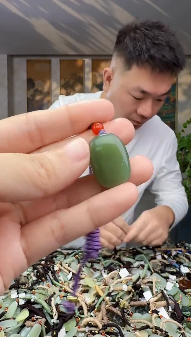 未镶嵌和田玉挂件拍一发一