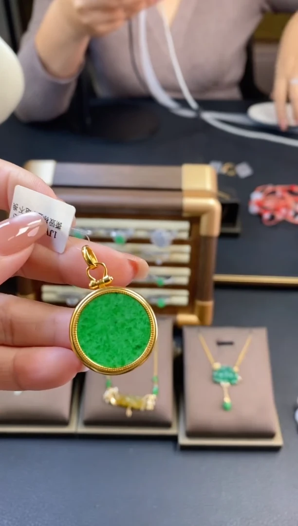 颈饰银S925镶嵌翡翠18142