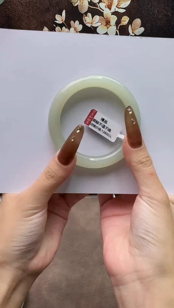 未镶嵌手镯和田玉56