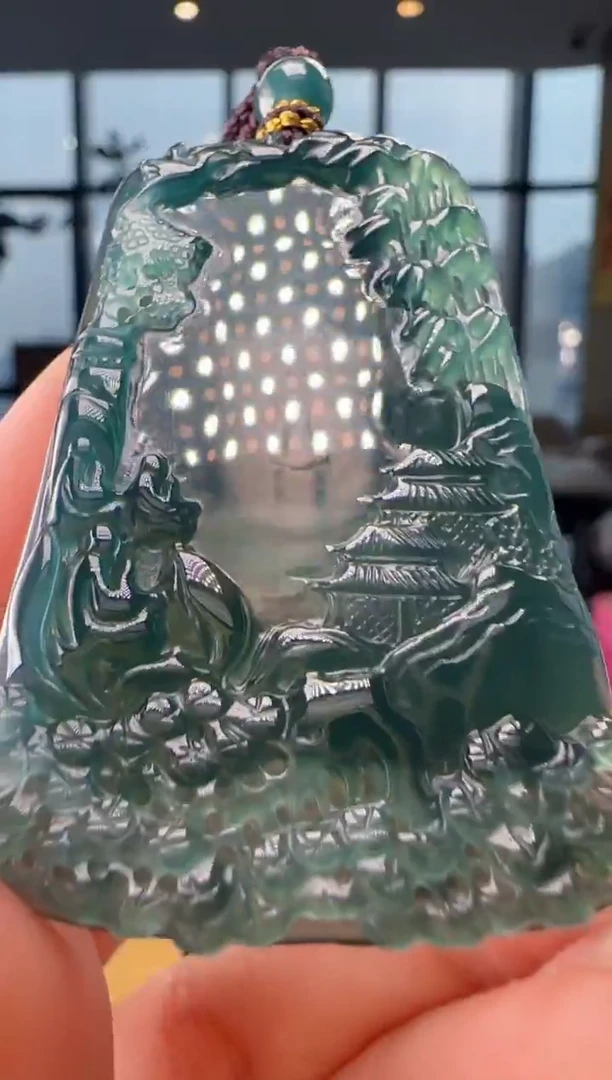 颈饰未镶嵌翡翠美***逼YJ@@