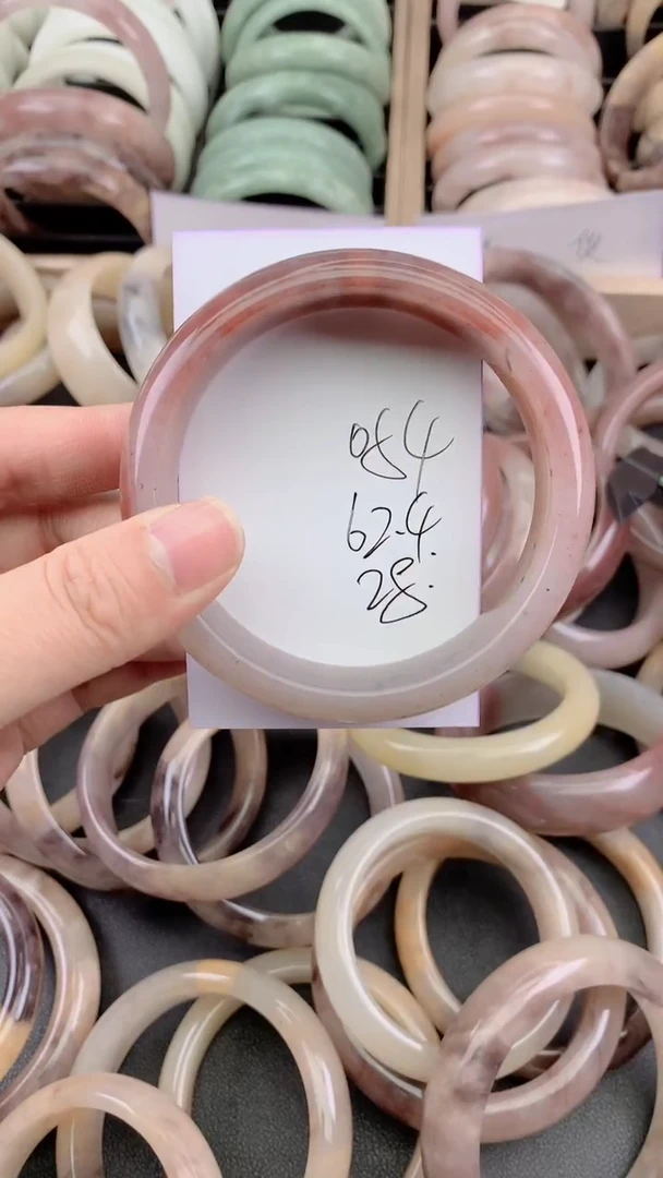 未镶嵌手镯石英质玉054