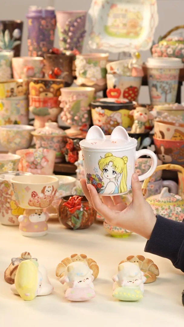 摆件陶景德镇釉下彩手绘设计师款陶瓷