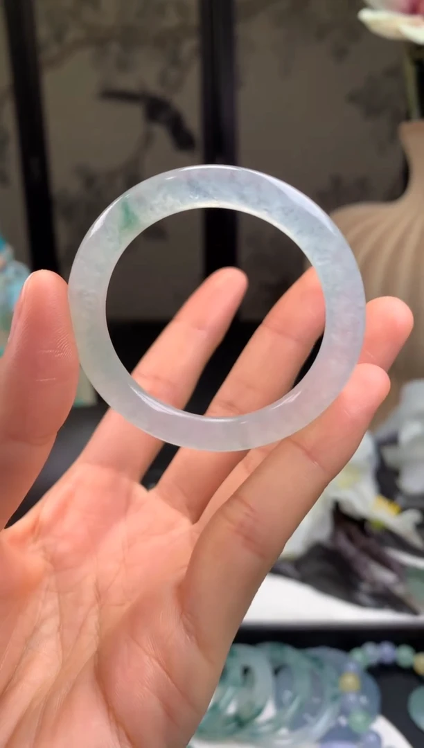 未镶嵌定制翡翠0836218155（41*6*6.6）