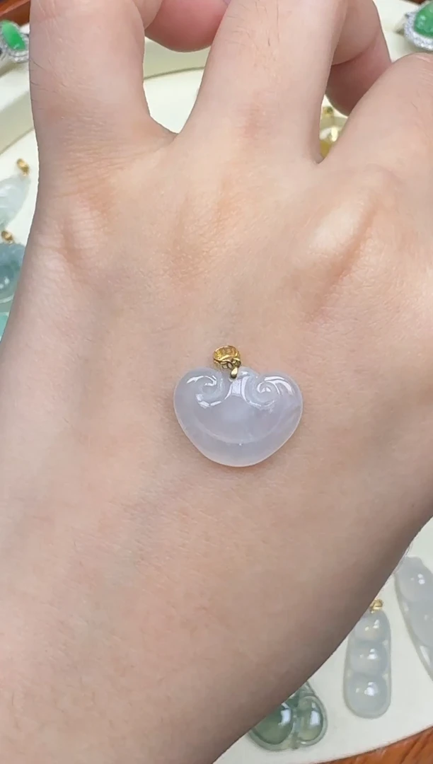吊坠(赠链)18K金镶嵌翡翠350
