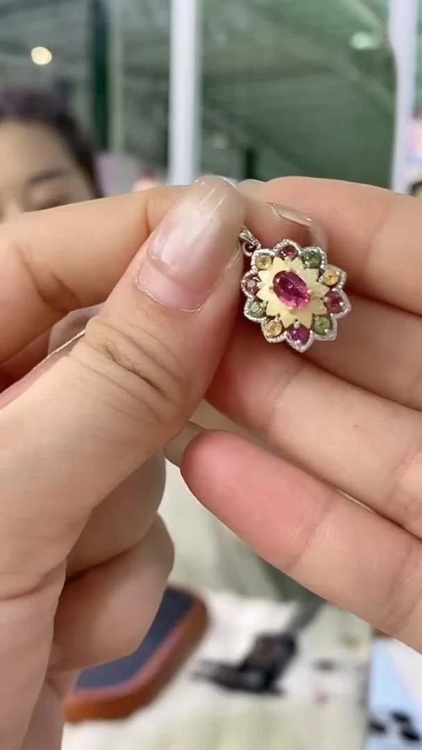 银S925镶嵌吊坠碧玺182ZB1102产品一个